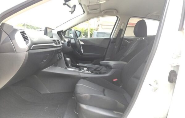 2017 MAZDA AXELA - Image 2