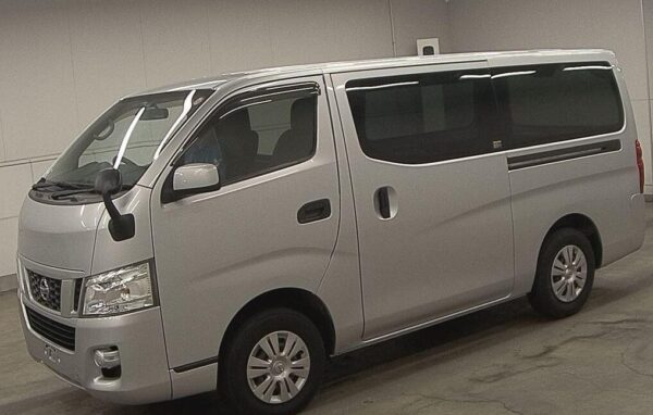 NISSAN CARAVAN - Image 4