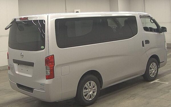 NISSAN CARAVAN - Image 5