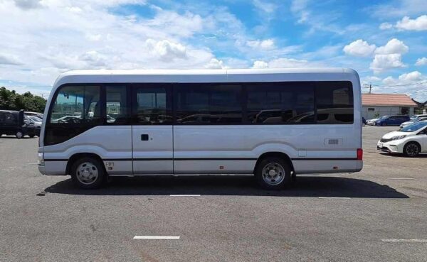 2017 TOYOTA COASTER - Image 10