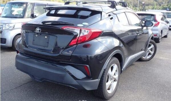 TOYOTA C-HR - Image 2