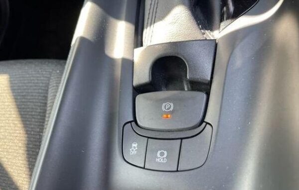 TOYOTA C-HR - Image 6