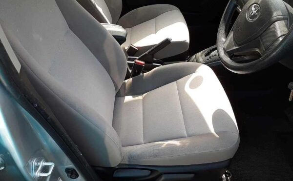 TOYOTA CAROLLA AXIO - Image 3