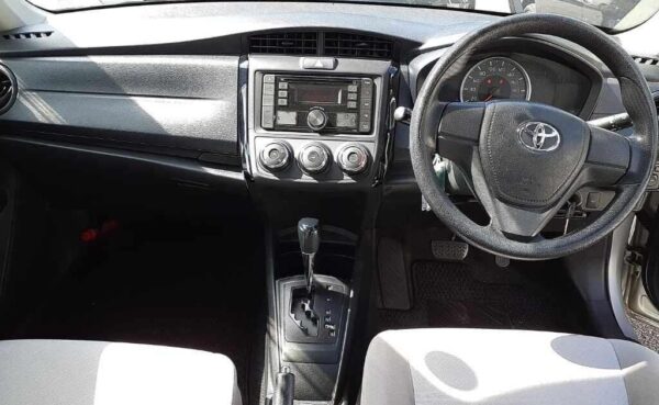 TOYOTA CAROLLA AXIO - Image 5
