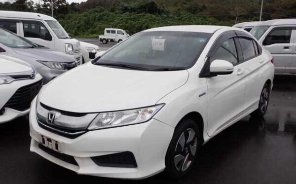 2017 HONDA GRACE
