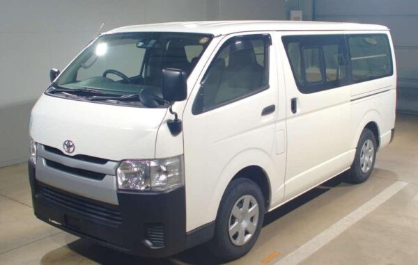 2015 TOYOTA REGIUSACE