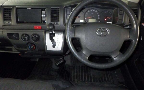 2015 TOYOTA REGIUSACE - Image 6