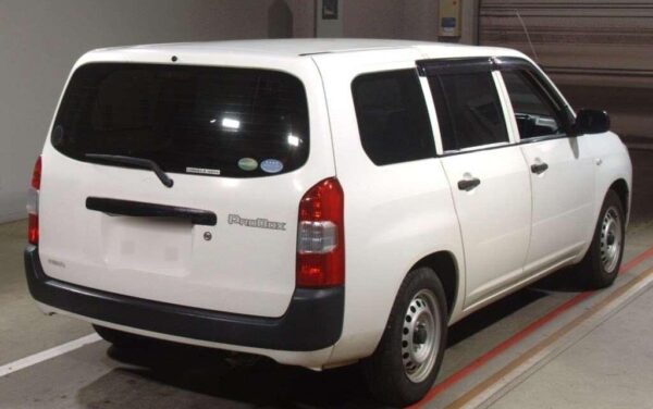 2017 TOYOTA PROBOX - Image 2