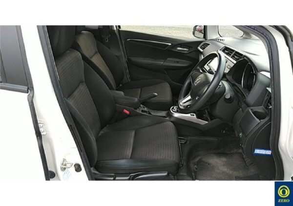 2017 Honda Fit Hybrid - Image 6