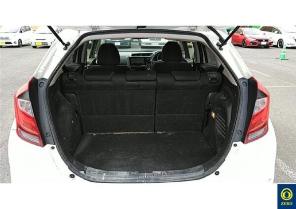 2017 Honda Fit Hybrid - Image 8