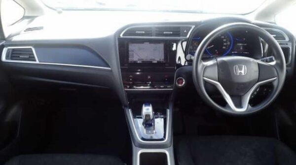 2017 Honda Shuttle - Image 4