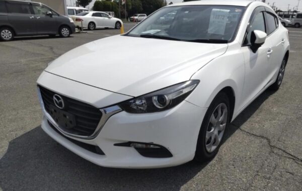 2017 Mazda Axela