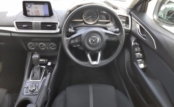 2017 Mazda Axela - Image 8
