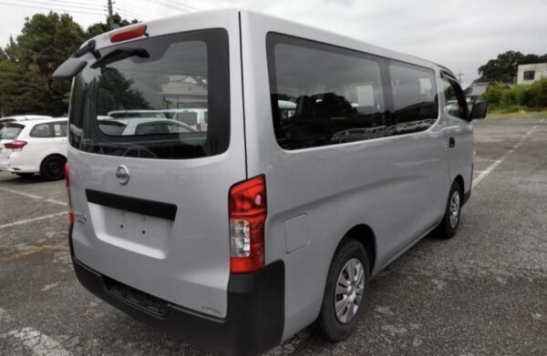 2017 Nissan Caravan - Image 3