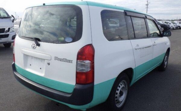 2017 Toyota Probox - Image 4